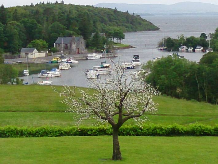 Vacation rental for 2 people, with Balcony/Terrace and Yard as well as View in Ireland