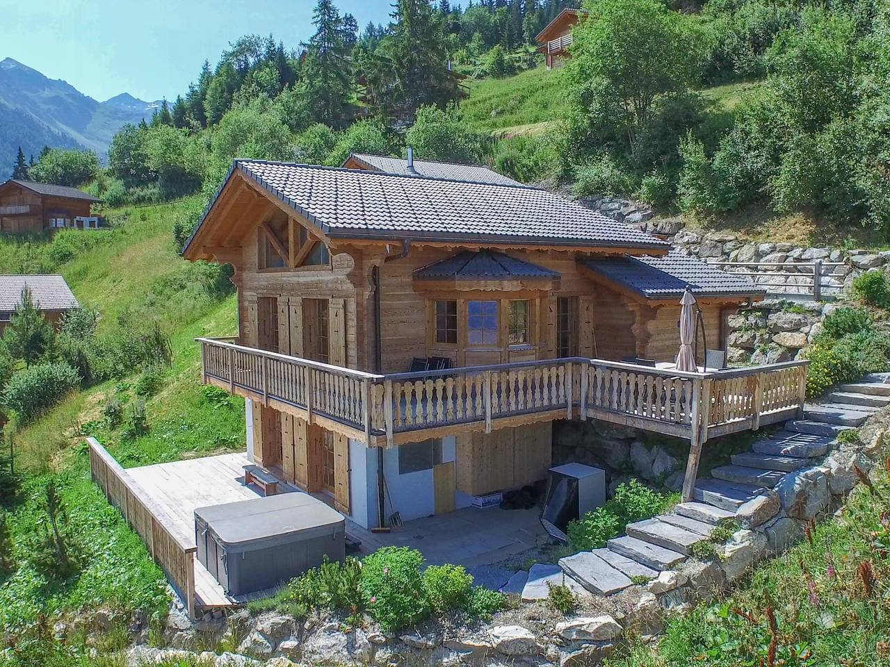 Chalet Chalet Chocolat - Jacuzzi Sauna Views Ski-In Ski-Out in La Tzoumaz, Riddes