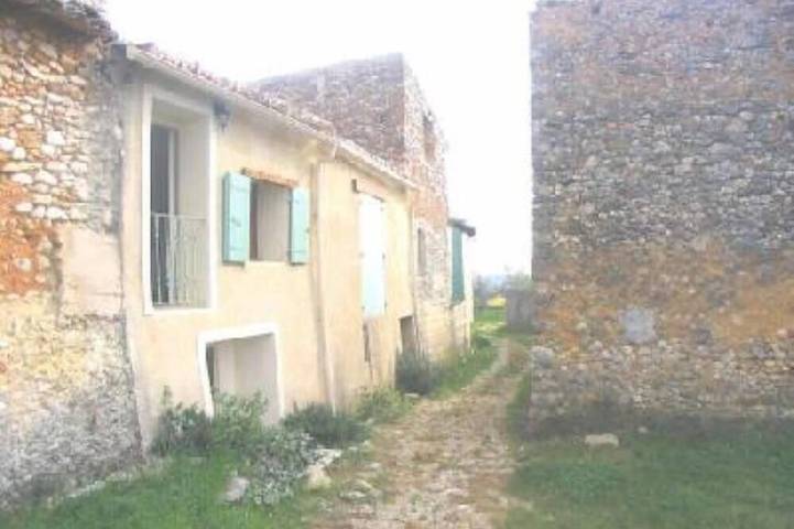 Gîte pour 4 personnes, avec jardin et piscine à Flassan - 3