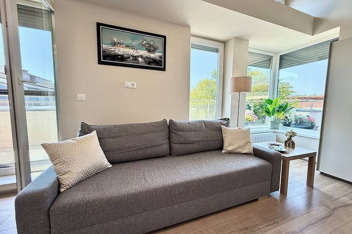 Ganze Wohnung, Penthouse with a Panorama balcony, and free Parking! in Ketschkemet, Kecskeméti járás