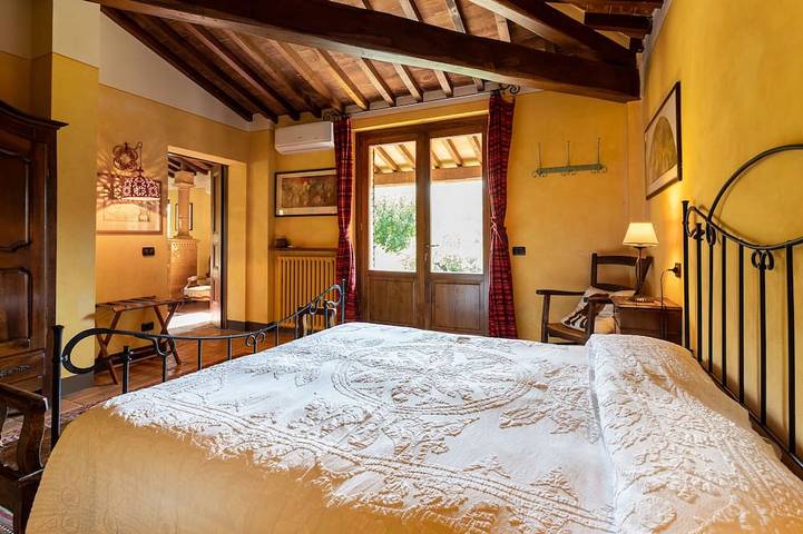Leccino splendido cottage con piscina, Jacuzzi, orto bio e lezioni di cucina in Paciano, Perugia e dintorni