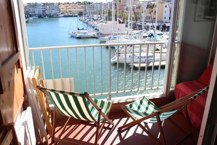 Gîte pour 4 personnes, avec balcon et vue dans Office De Tourisme De Gruissan