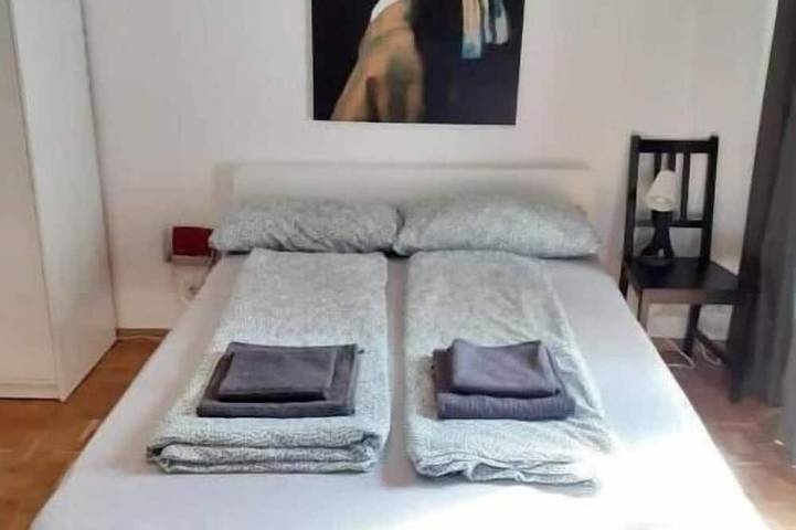 Apartamento entero, L Center Leipzig - Studio for 2 with a balcony in Leipzig Mitte, Leipzig
