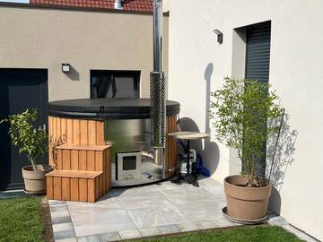 Gîte pour 13 personnes, avec jacuzzi ainsi que jardin et piscine, animaux acceptés dans Merxheim