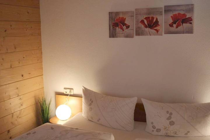 Ferienwohnung für 4 Personen, mit Garten und Ausblick, kinderfreundlich in Nesselwängle - 2