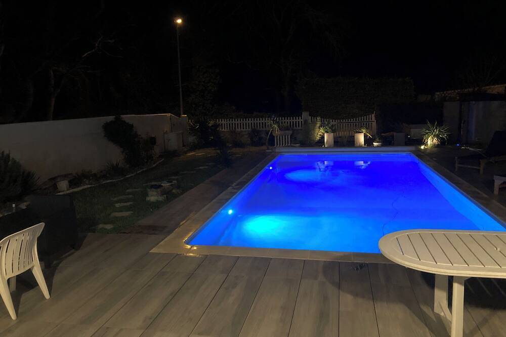 3-star seaside house with 10m pool in La Brée-les-Bains, Côte de Beauté