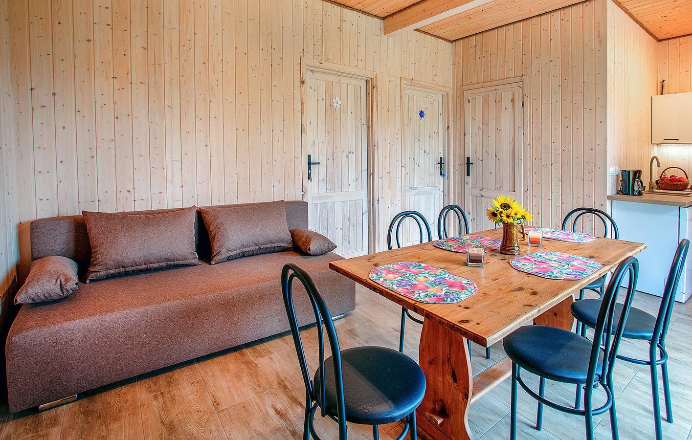 Cały apartament wypoczynkowy, Apartament wakacyjny dla 6 osób z taras in Bory Tucholskie