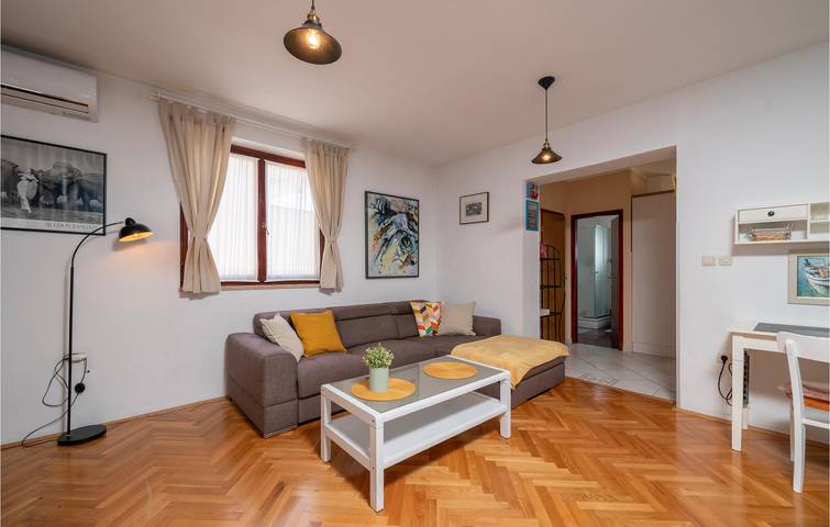 Ferienwohnung für 4 Personen, mit Terrasse und Garten in Fazana - 3