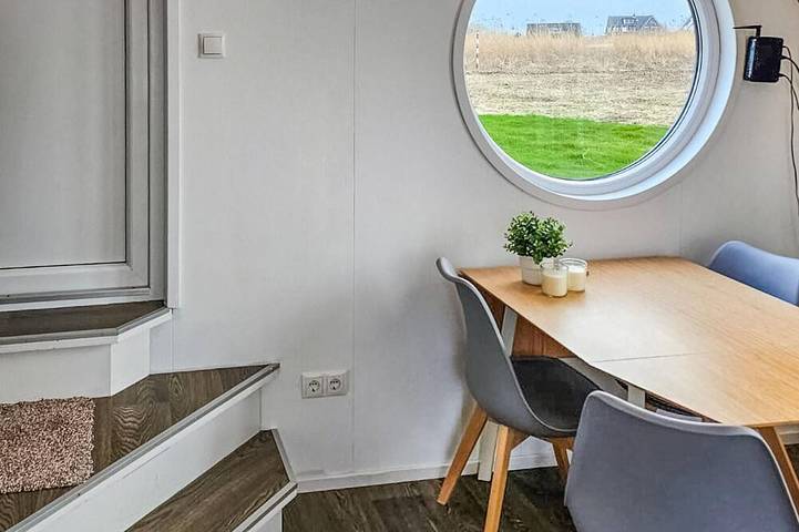 Tolles Schiff mit 2 Schlafzimmern in Aalsmeer in Leimuiden, Groene Hart