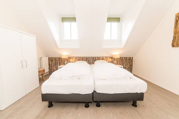 Geheel appartement, Ruime split-levelwoning met barbecue in Maastricht, Hoge Kempen