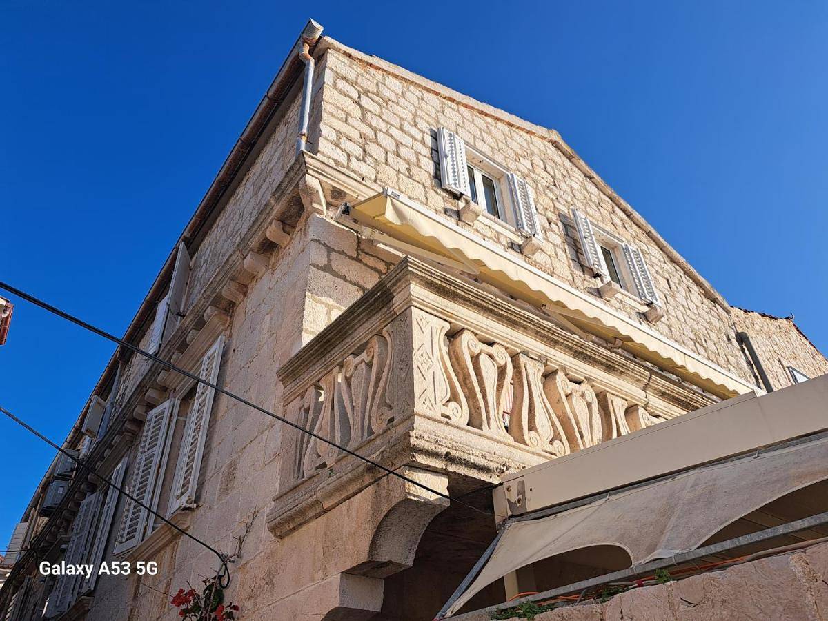 Heritage Rooms Kut in Ville de Vis, Vis (Dalmatia)