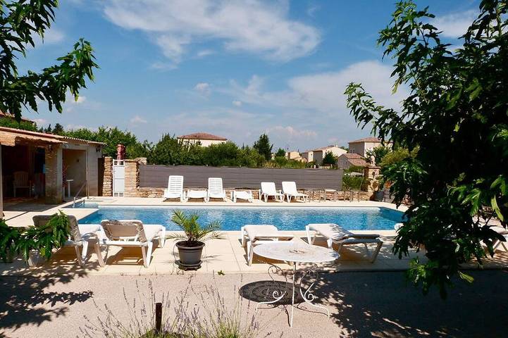 Apartamento de vacaciones para 9 personas, con terraza además de piscina y jardín, Se admiten mascotas - 1