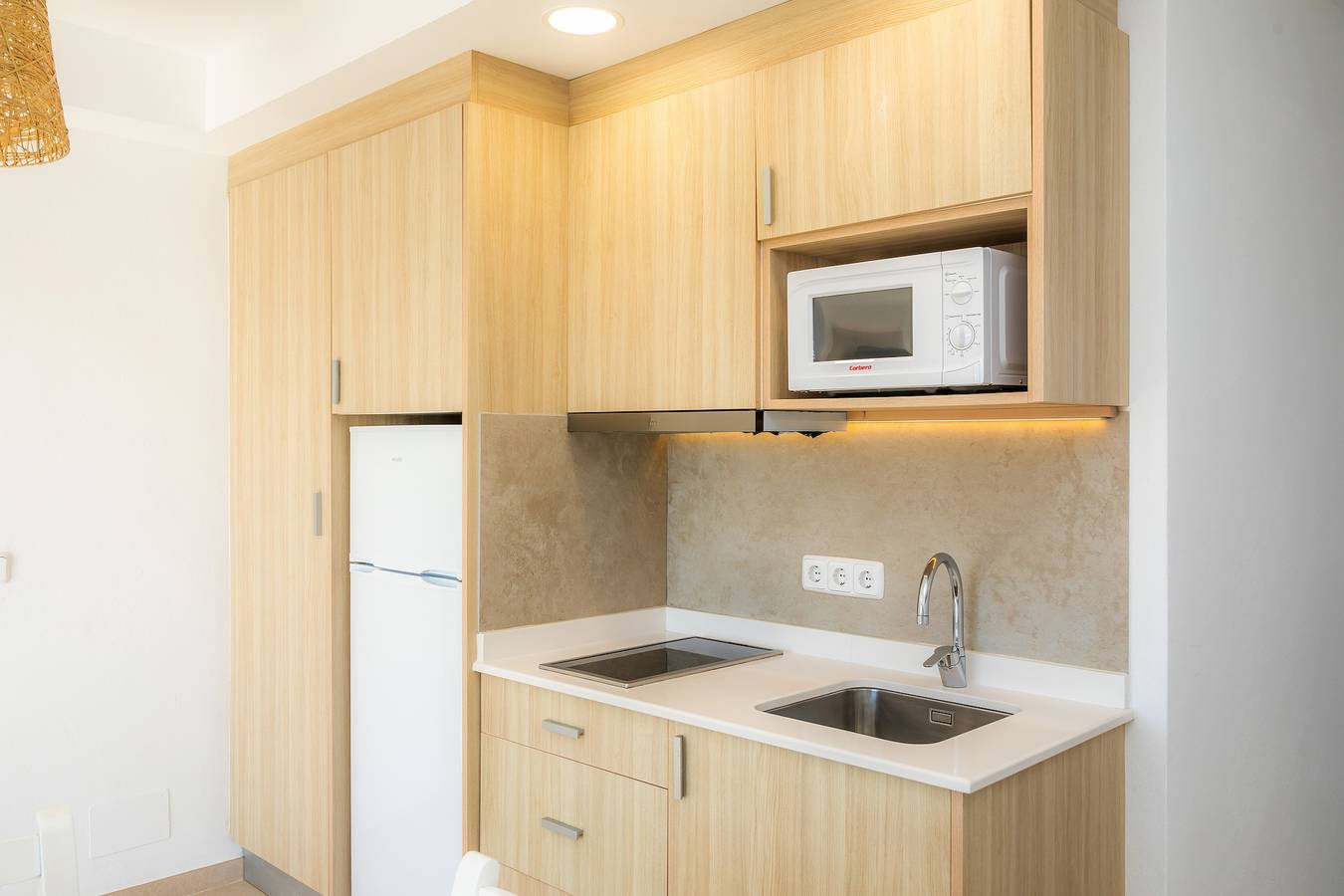 Appartement entier, Appartement 'Aquamarina 6' avec piscine partagée, Wi-Fi et climatisation in Cala Serena, Felanitx