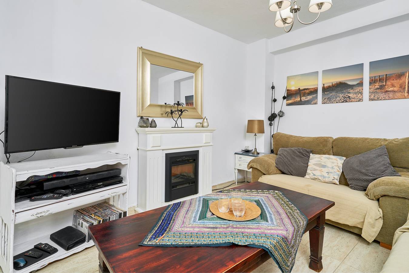 Maison de vacances « De Tio » avec terrasse privée, Wi-Fi et climatisation in Playa de Torre del Mar, Torre del Mar
