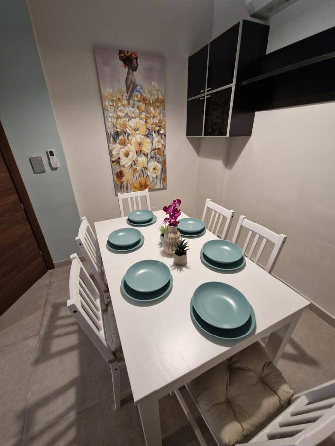 Gîte pour 8 personnes, avec balcon et vue dans Qawra - 4