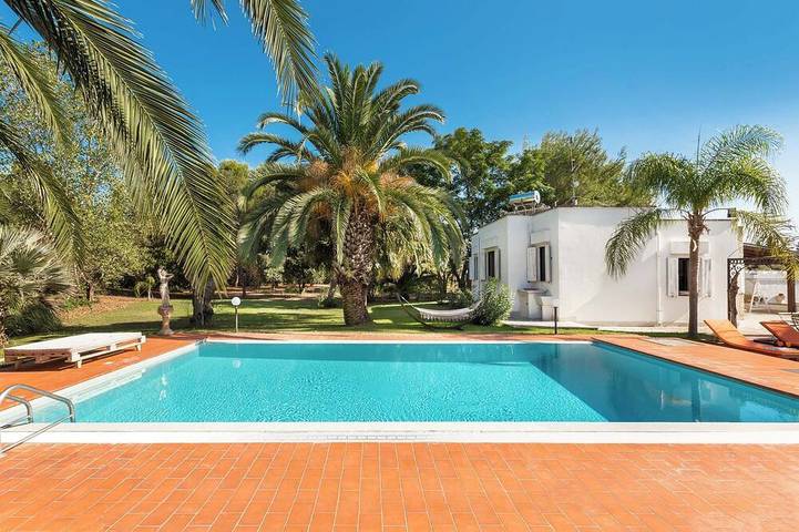 Villa for 11 people, with pool - 1