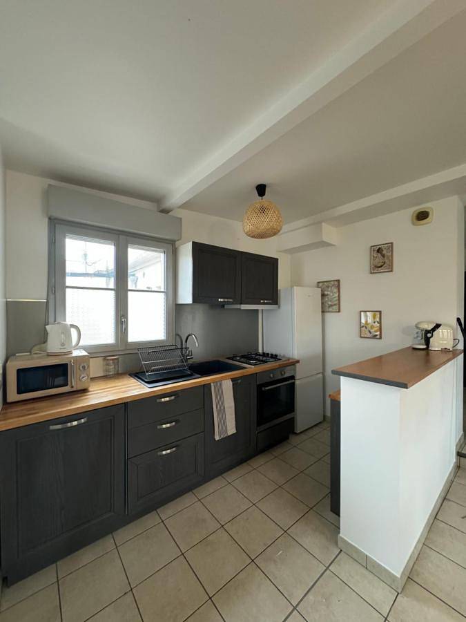 Appartement entier, Two-Bedroom Apartment with River View in Soissons, Aisne