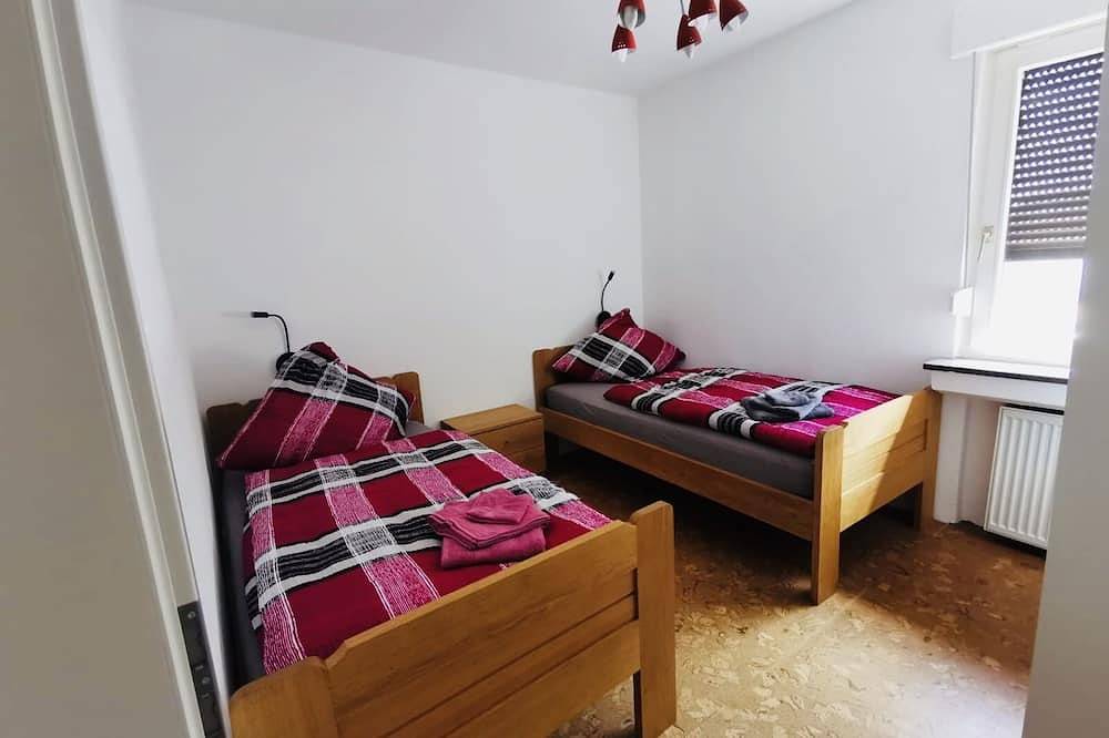 Ganze Wohnung, Große Wohnung mit Garten in ruhiger Lage in Bochum, Ruhrgebiet
