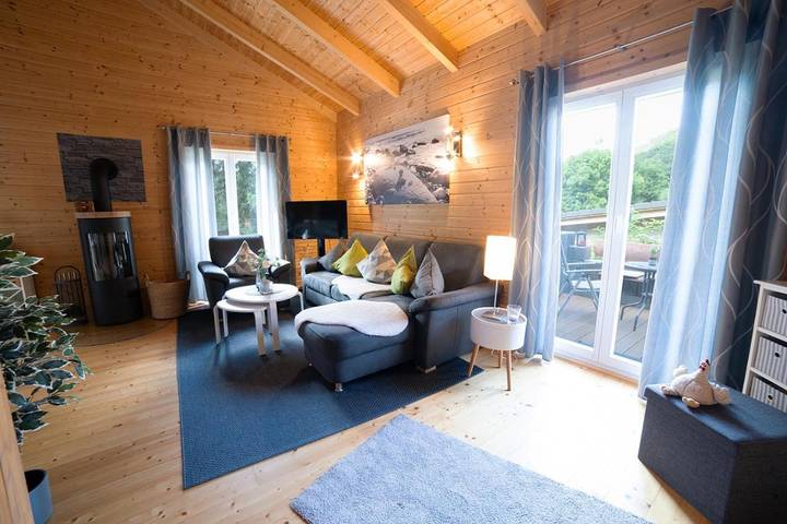 Ferienhaus für 4 Personen, mit Seeblick und Garten sowie Ausblick und Sauna in Mendig - 3