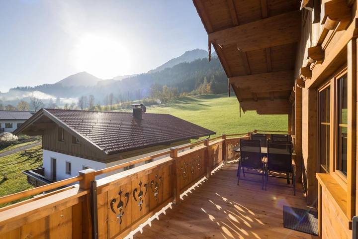 Ferienwohnung für 6 Personen, mit Balkon und Terrasse sowie Garten und Ausblick in Ebbs - 2