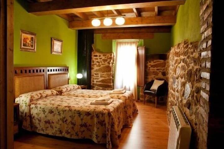 Finca für 4 Personen, mit Pool und Whirlpool sowie Sauna und Terrasse, mit Haustier in Extremadura - 2