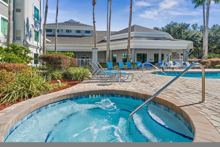 Apartamento de vacaciones para 6 personas, con piscina y jardín - 1