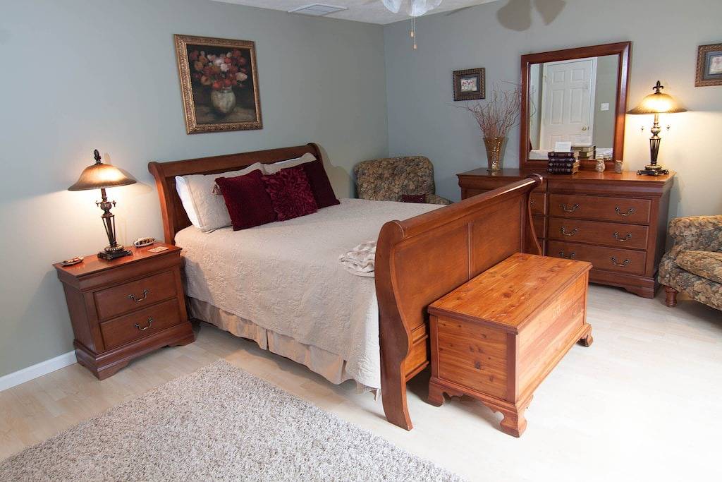 8 Schlafzimmer w / Onsite Wasserfälle, mehrere Decks, Bbq, Whirlpool, Feuerstelle und vieles mehr! in Seneca Rocks