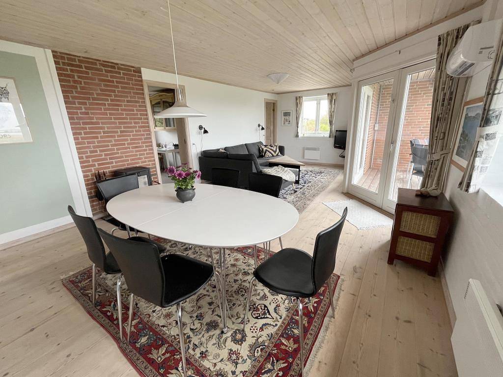 Schönes Sommerhaus für 6 Personen mit Blick auf den Limfjord in Ørding, Morsø
