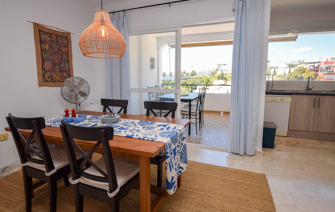 Townhouse with sea views close to the beach in La Capellania, Benalmádena