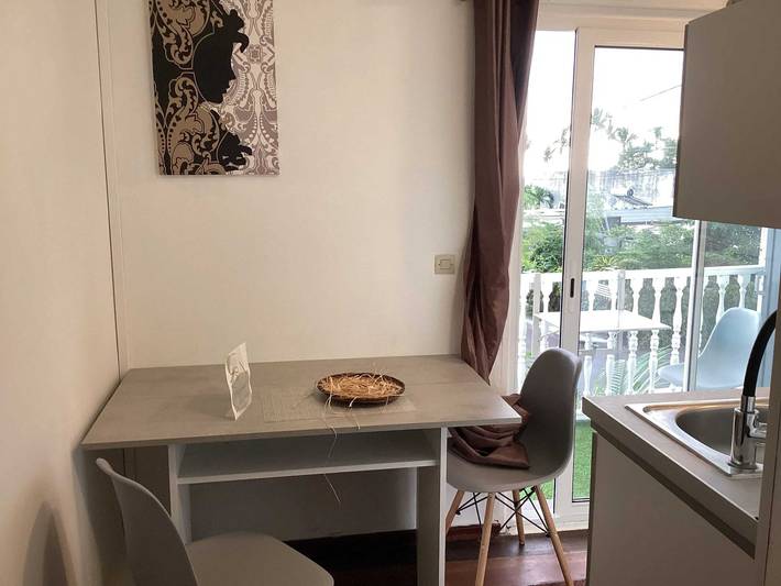 Studio entier, Studio confortable Le Port 24 m² avec piscine partagée in Île de la Réunion