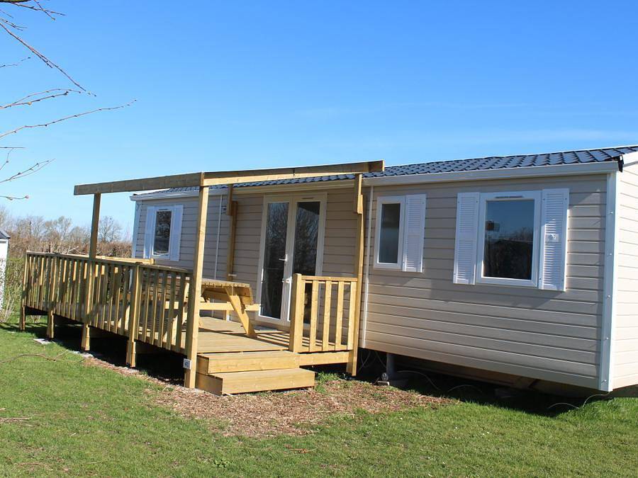 Camping Le Clos de Balleroy - Mobilhome 8 personnes - Mobil home Eva 40 - 4 chambres 1 sdb - 40m² + terrasse semi couverte in Balleroy, Région de Bayeux