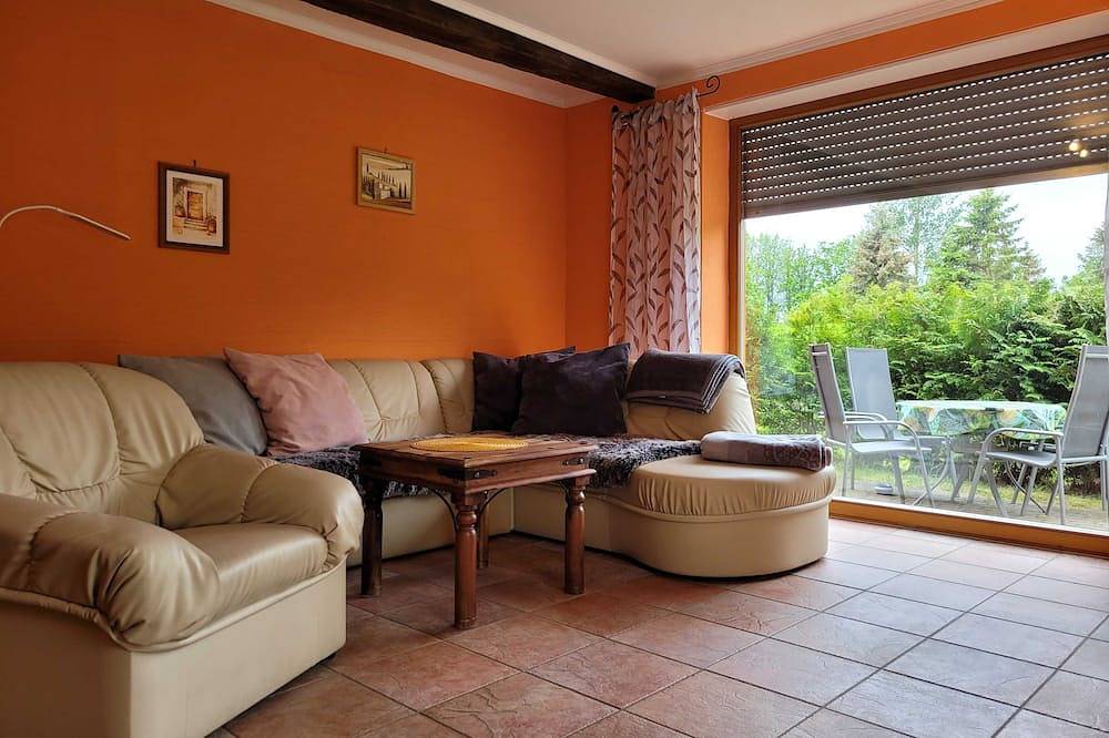 Ganze Wohnung, Ferienwohnung 1 - Ferienwohnungen Dewald in Niepars, Stralsund Umland