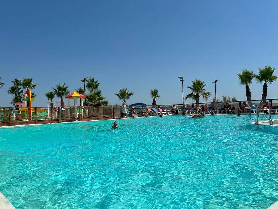 Camping Bleu Marine   - Mobilheim 6 personen - 2 Zimmer am Teich, 27m2 Kategorie 3 in Sérignan, Côte d'Améthyste