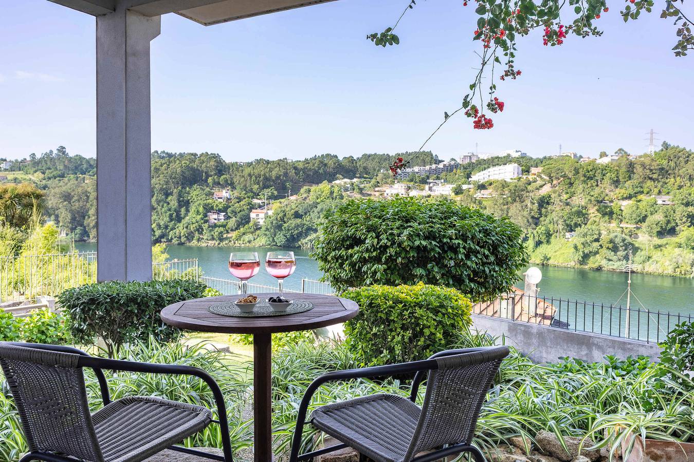 Douro Garden in Avintes, Distrito do Porto