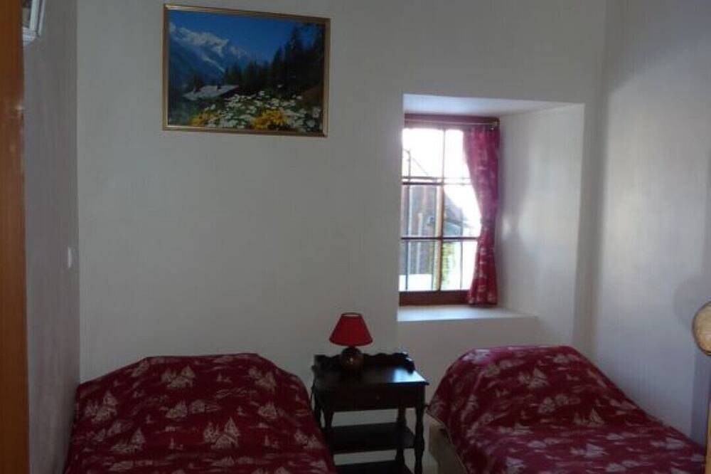 Chalet édelweiss, 4/5pers,terrace,Savoie, mountain, 2 bedrooms, 3*, France in Saint-Jean-d'Arves, Región de Saint-Jean-de-Maurienne
