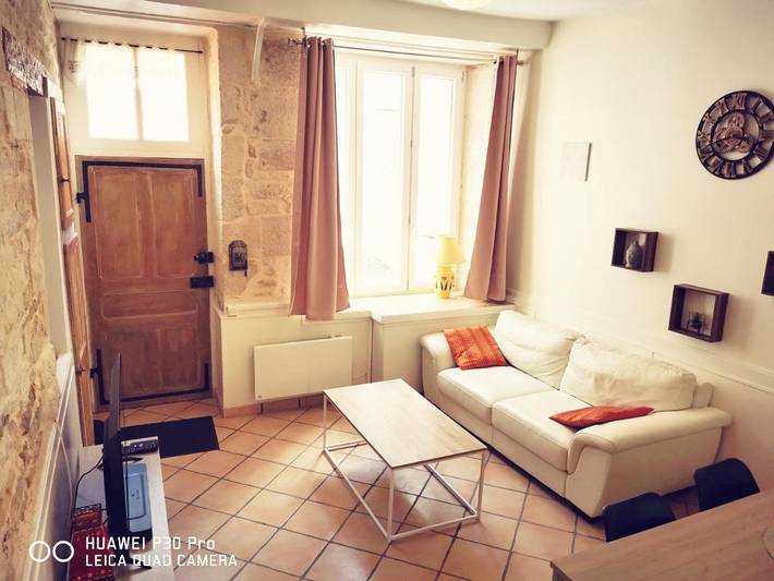 Location de vacances pour 6 personnes, avec terrasse à Varzy