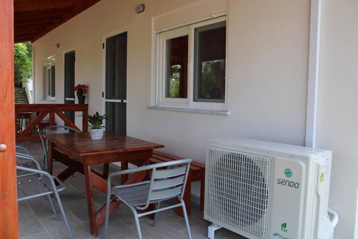 Location de vacances pour 6 personnes, avec jardin, animaux acceptés dans Ormos Panagias - 4