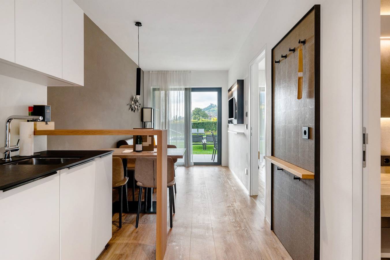 Ganze Wohnung, Apartment 'Weingut Gasshof Apt Mathias' mit Bergblick, Pool und Sauna in Berg (Eppan), Eppan an der Weinstraße