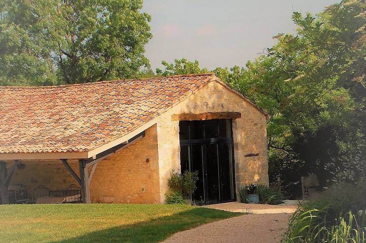 Location de vacances pour 4 personnes, avec jacuzzi ainsi que jardin et terrasse à Laussou