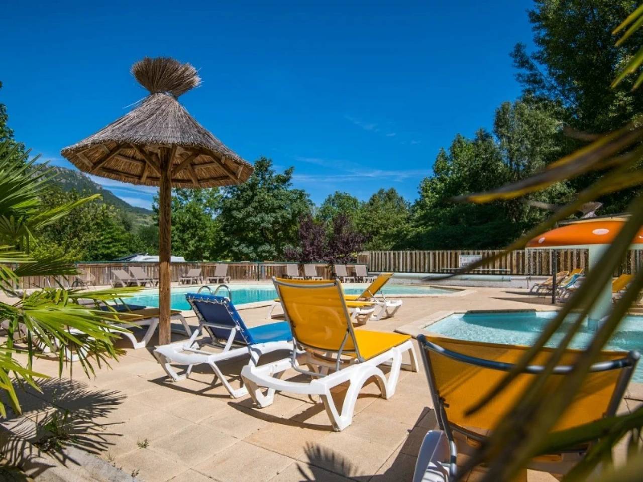 Camping 3 étoiles - Piscine  - ccbecgi in Florac-Trois-Rivières, Cevennen