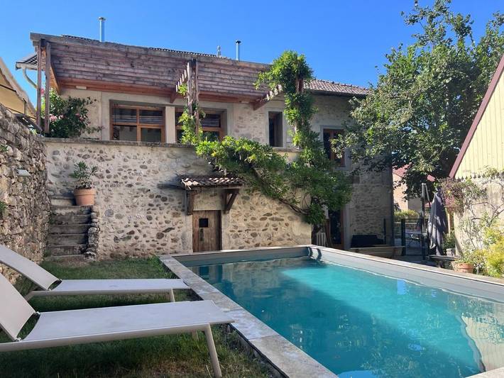 Casa de vacaciones para 4 personas, con jardín además de piscina y vistas - 1