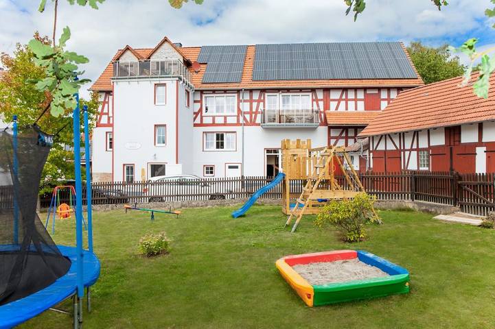 Ferienwohnung, mit Balkon/Terrasse und Terrasse sowie Garten in Hessisches Bergland
