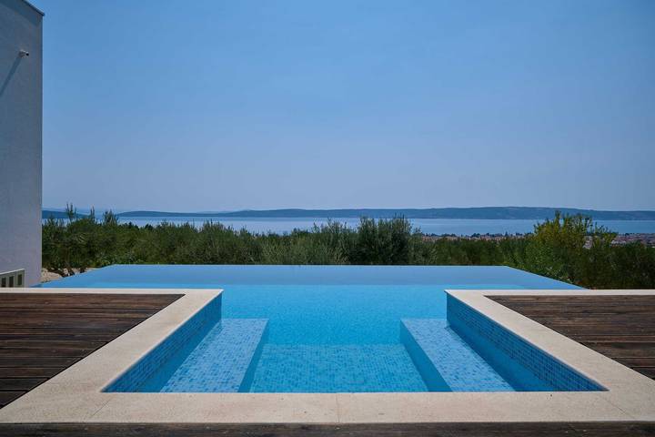 Villa für 10 Personen, mit Garten und Pool in Kaštela - 3