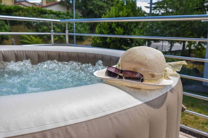 Ferienwohnung für 5 Personen, mit Whirlpool und Terrasse - 1