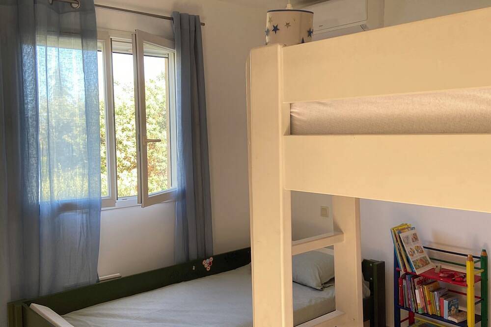 Cannes Bright house with mezzanine in residence near Croix des Gardes in Cannes, Mittelmeerküste (Frankreich)