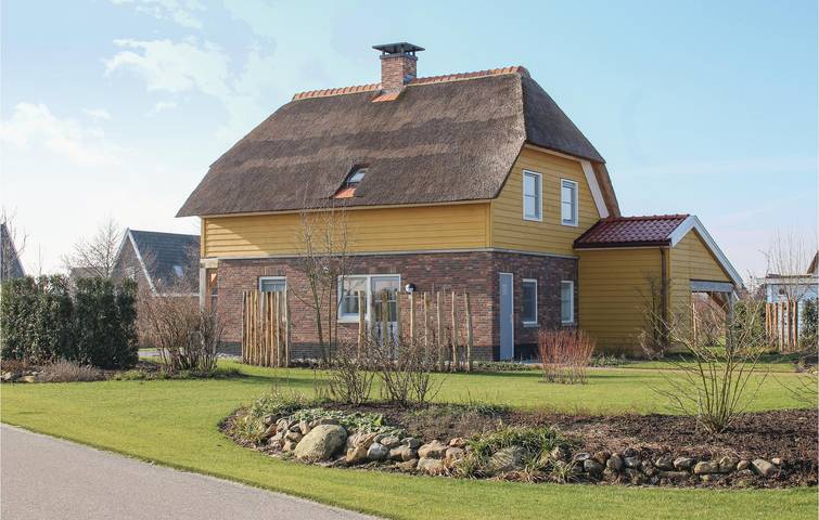 Ferienhaus für 8 Personen, mit Terrasse und Sauna sowie Garten und Seeblick in Giethoorn