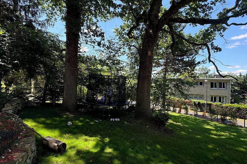 Appartement entier, Rez-de-jardin équipée de 20m2 in Verneuil-en-Halatte, Oise