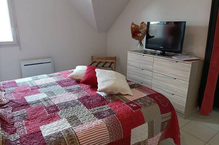 Ganze Wohnung, T1 Bis B37 With Terrace In Residence With Swimming Pool in Salies-de-Béarn, Béarn