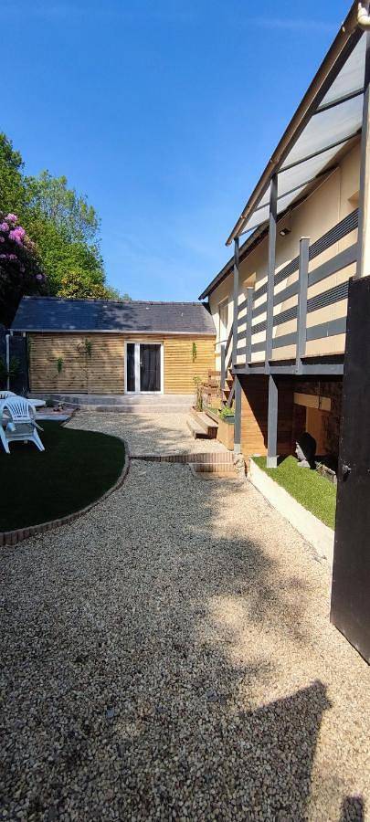 Location de vacances pour 10 personnes, avec jardin à Saint-Marcan - 2