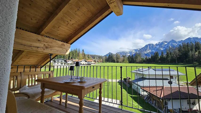 Ferienwohnung für 4 Personen, mit Balkon in Rettenschöss